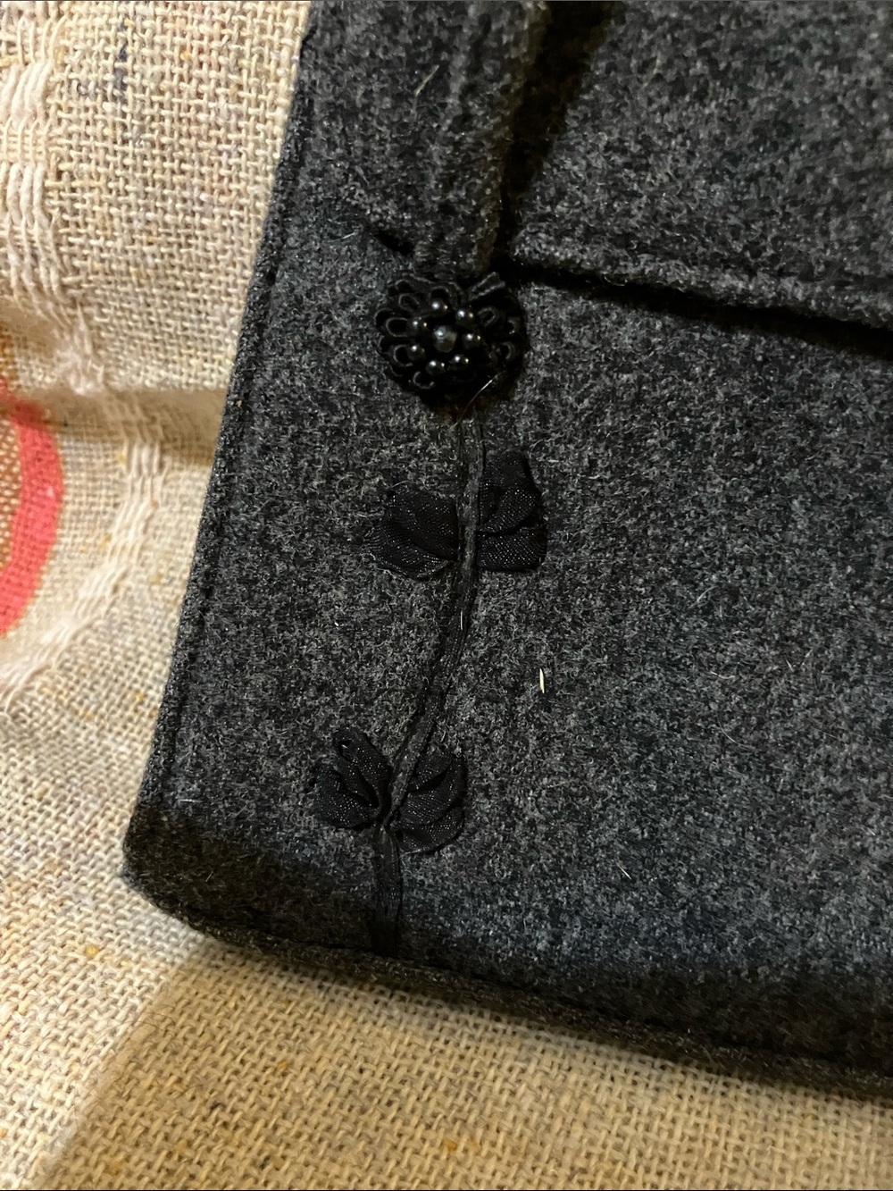 Liz Claiborne wool mini bag with floral embroidery retro - Picture 2 of 10